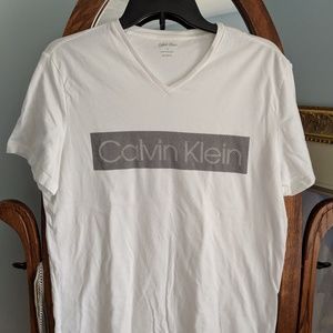 Calvin Klein tshirt